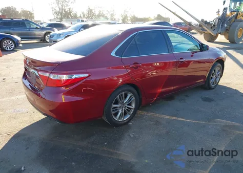 2015 Toyota Camry Se z USA, uszkodzony, nr VIN 4T1BF1FK8FU877449